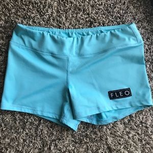 Fleo “Baby Blue 3.25” Size M